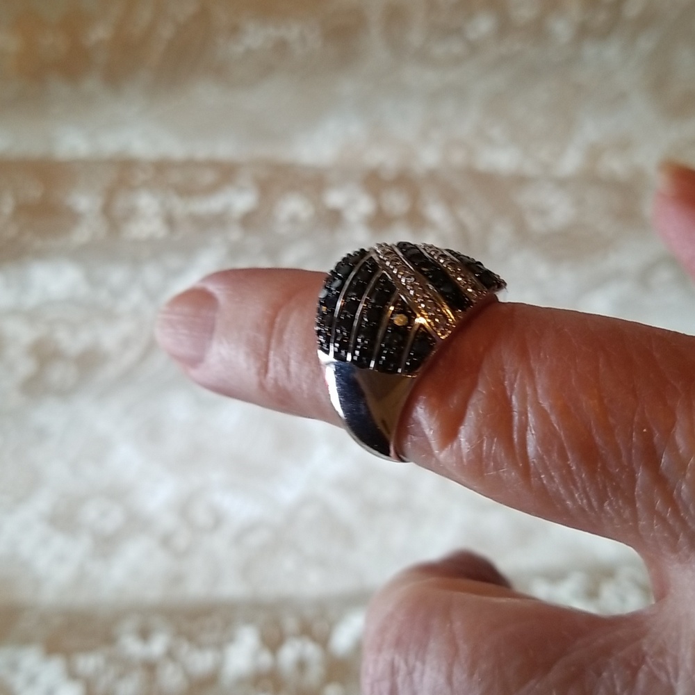 Silver ring with Diamonds - Picture 11 of 11